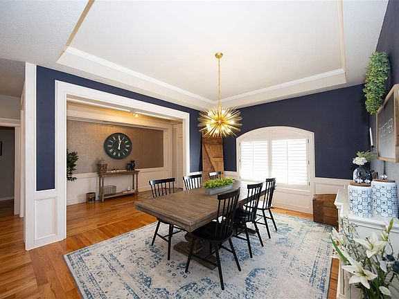 4th image of 2804 N Pecan Rd