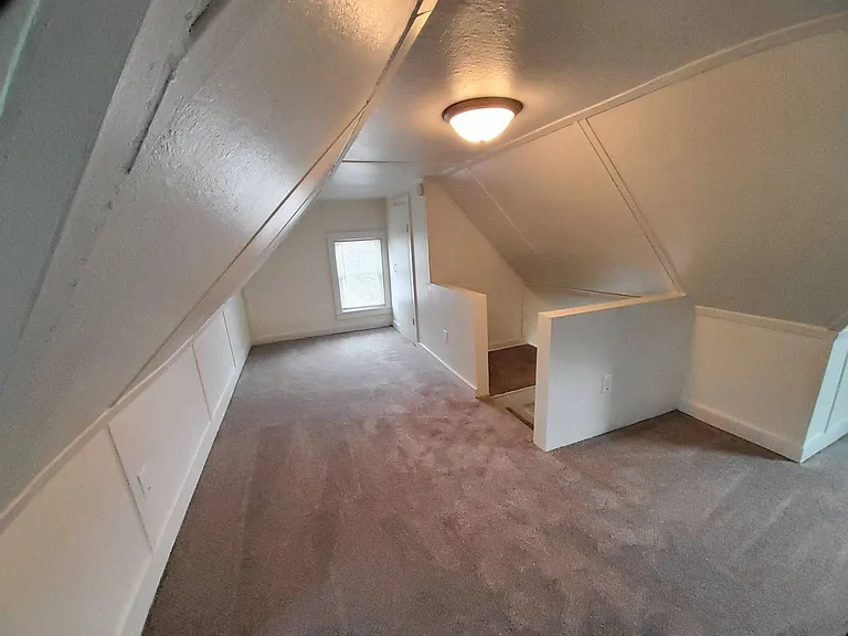 1368 Cherry St — Photo 15