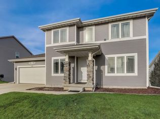 966 Clover Ln, Deforest, WI 53532