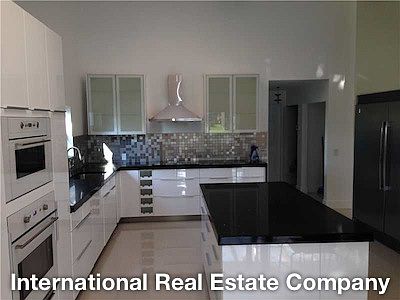 5th image of 8720 Banyan Ct