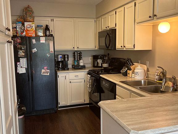 5th image of 2882 Castleford Ct