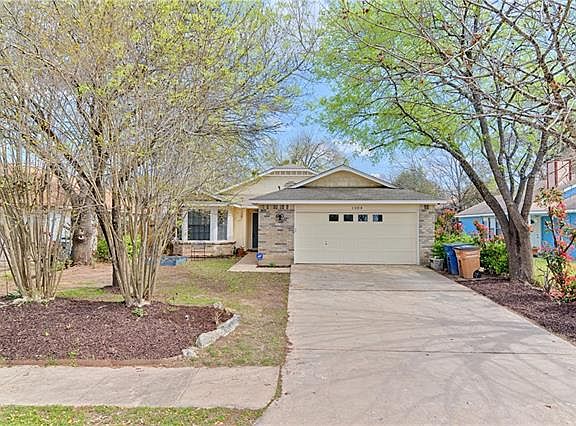 3rd image of 1304 Alma Dr