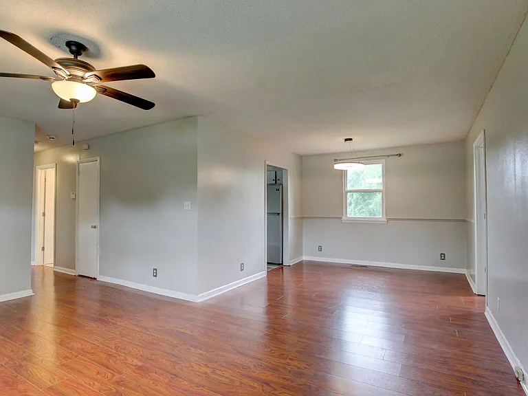 729 Welsey Dr — Photo 28
