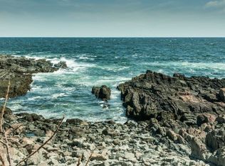 12 Bald Head Cliff Rd, York, ME 03909
