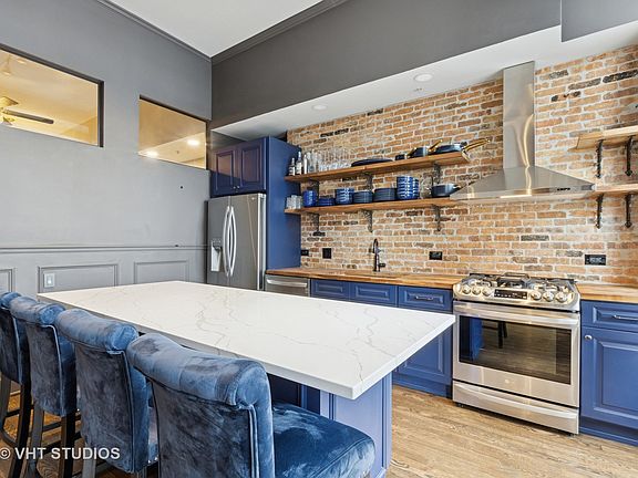 5th image of 165 N Canal St APT 1409