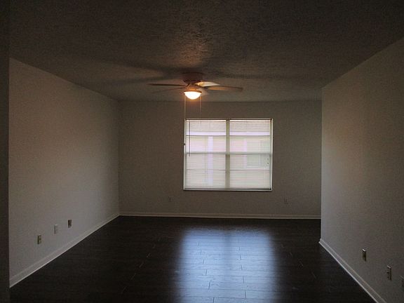 5th image of 102D E Westcliff Center St #D