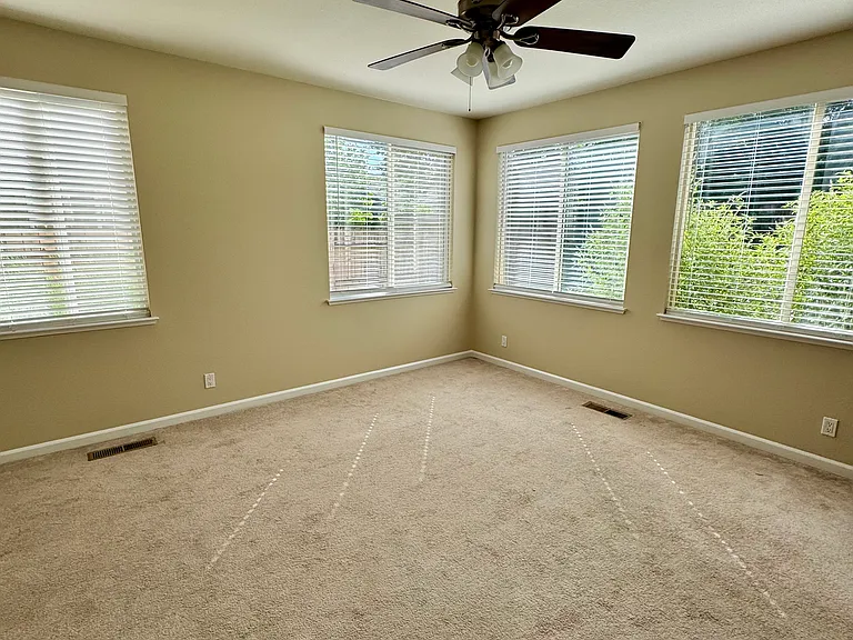 10185 Hampton Park Dr — Photo 7