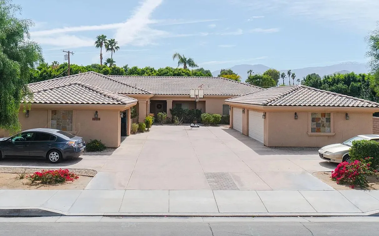 3 bed, 1300 sqft, $2,875 — Photo 1