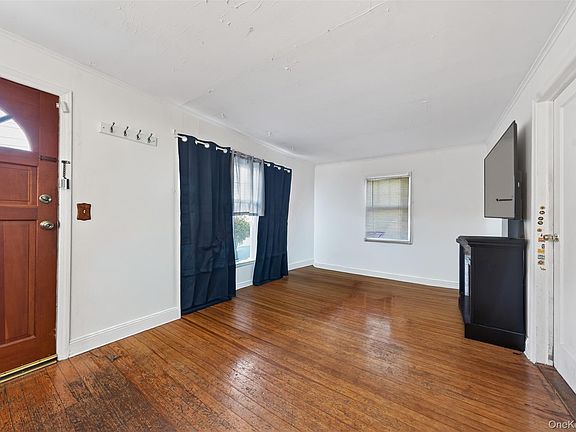 4th image of 266 Neptune Avenue