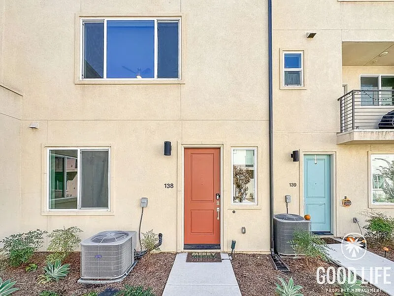 5215 Surfwalk Way #138