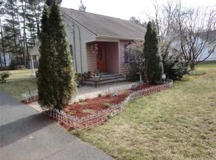 49 Bartels St, Springfield, MA 01128