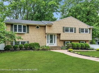 438 Park Dr, Middletown, NJ 07748