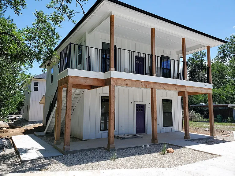 1360 W McNeill St #201 — Photo 2
