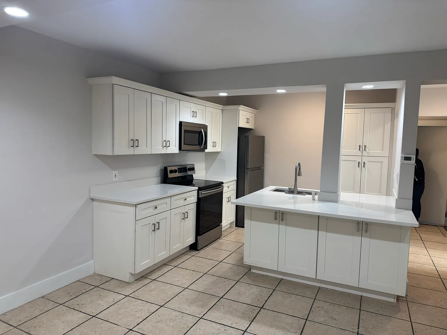 1 bed, 1.5 bath, 1000 sqft, $2,500 — Photo 4