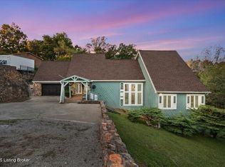 2710 Windsor Forest Dr, Louisville, KY