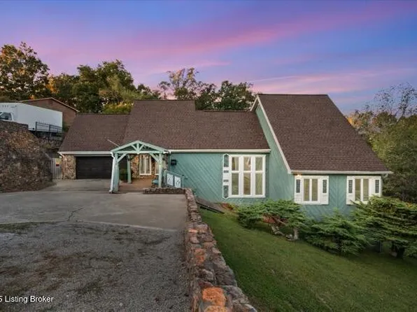 2710 Windsor Forest Dr, Louisville, KY 40272