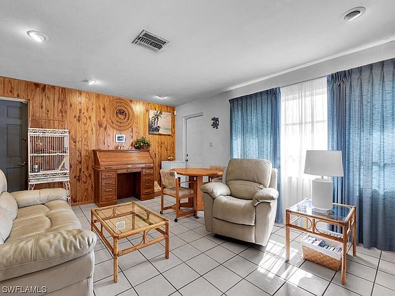 2nd image of 203 Chalmer Dr