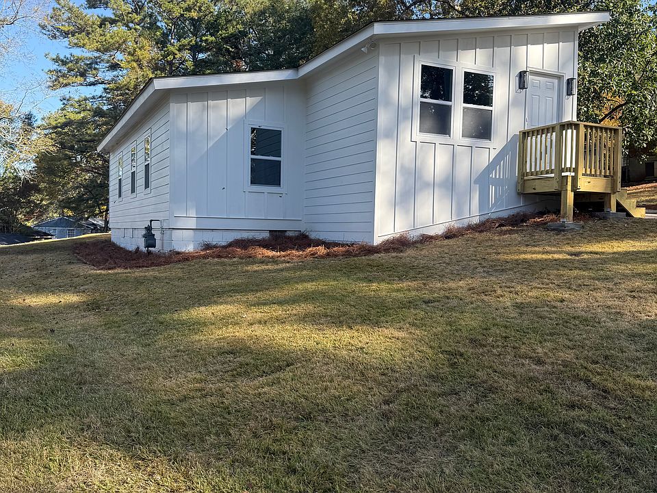 1st image of 126 Long Dr SW