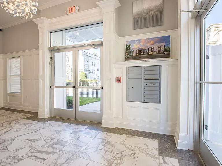 20 N Clinton St #201 — Photo 4
