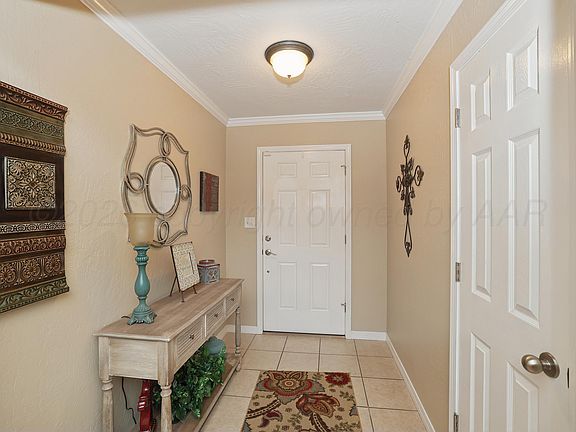 2nd image of 1419 Charles Ave