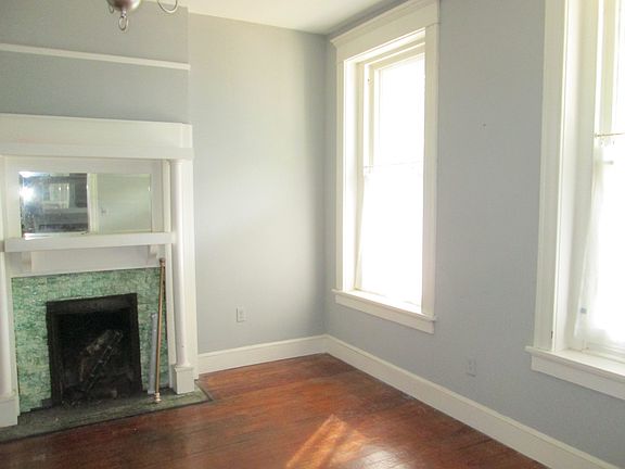3rd image of 607 N 26th St