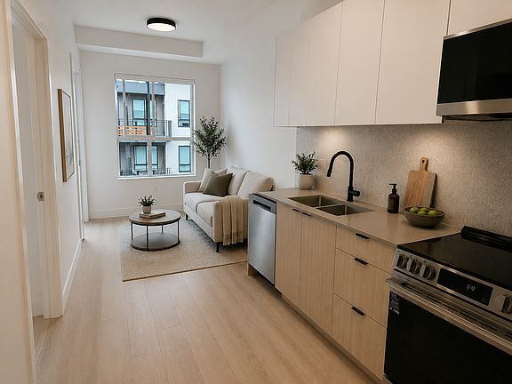 3rd image of 13455 94a Ave #612