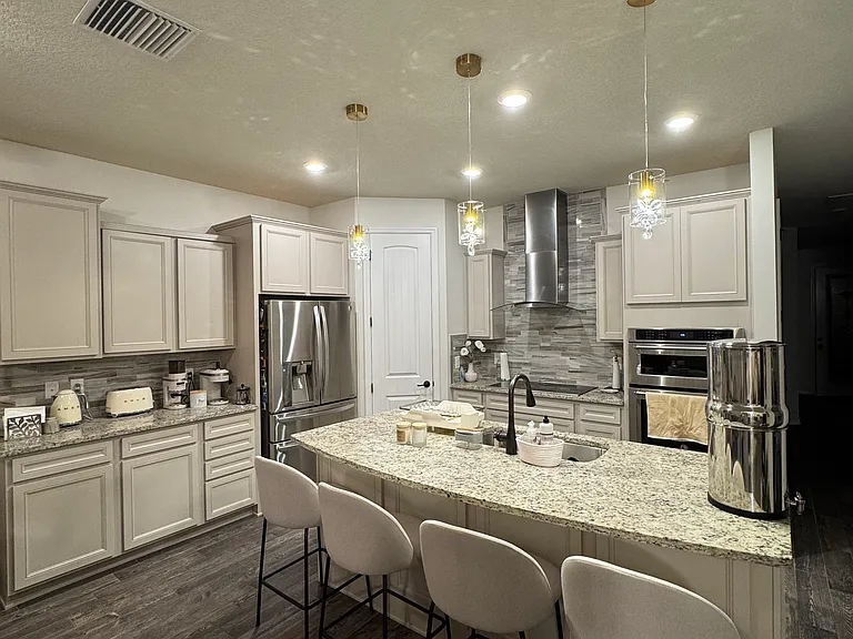 18744 Birchwood Groves Dr — Photo 2
