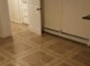 11953 195th St, Jamaica, NY 11412