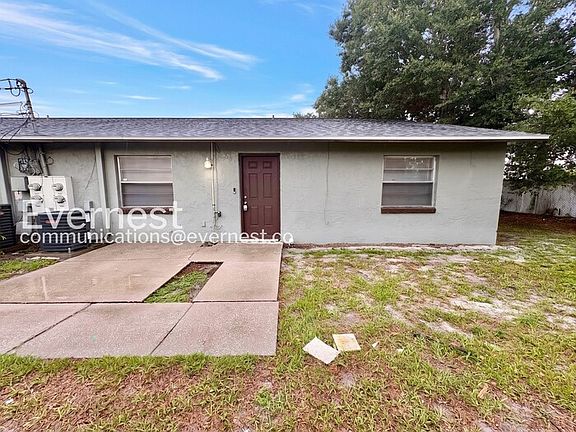 3rd image of 3058 Saint Paul Dr