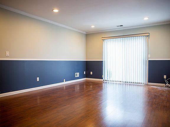 5th image of 7 Biltmore Cir