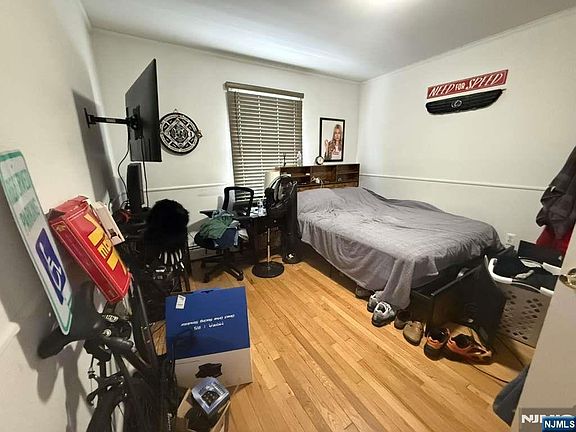 4th image of 131 Saint Joseph Blvd