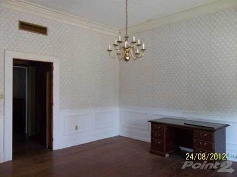 5th image of 7421 N Jefferson Ave