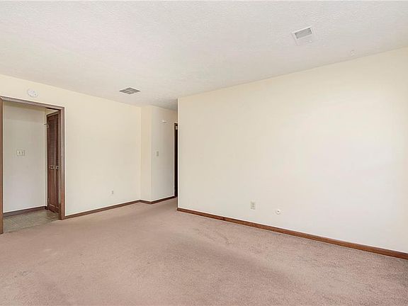 5th image of 3046 Pawnee Dr