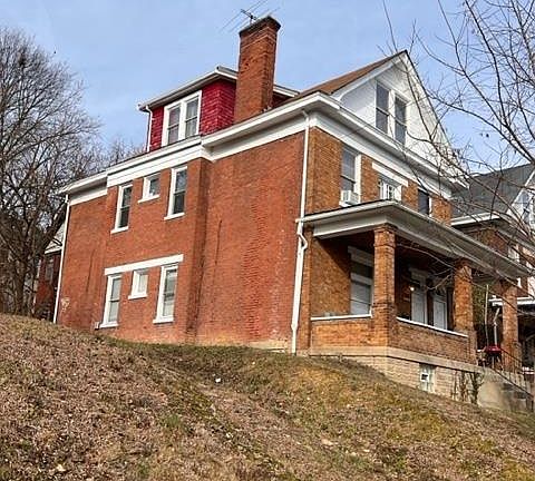 2nd image of 921 Elberon Ave