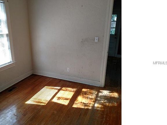 3rd image of 405 Elliott Ave