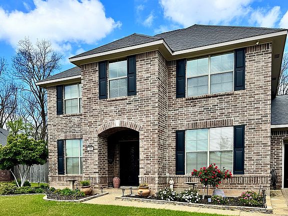 2nd image of 288 Eagle Bend Way