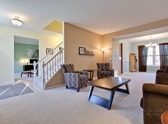 4th image of 259 Cambridge Dr
