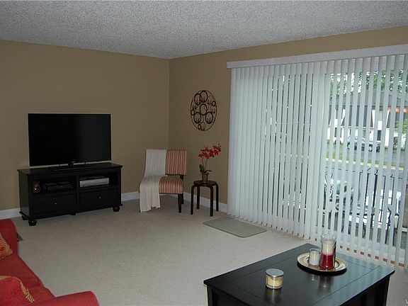 2nd image of 82B Foxberry Dr
