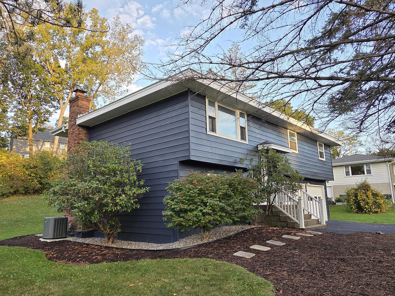 3 bed, 200 sqft, $2,995 — Photo 4