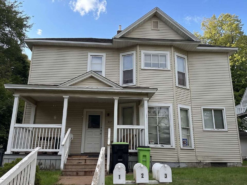 1st image of 211 Fulton St APT 2