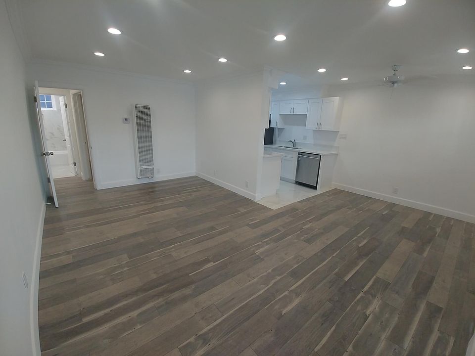 1st image of 829 N San Vicente Blvd APT 6
