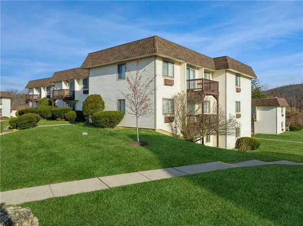 18 Village Park Drive #1F, Fishkill, NY 12524