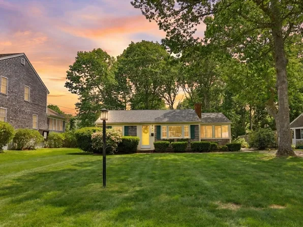 15 Squanto Rd, South Yarmouth, MA 02664