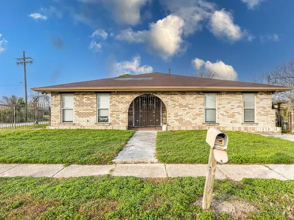5600 Pauline Dr, New Orleans, LA 70126