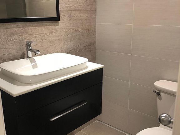 3rd image of 5101 Crossfield Ct APT 3
