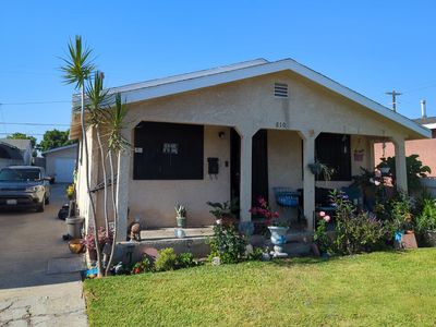 810 E 104th St, Los Angeles, CA, 90002