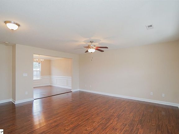 5th image of 14 Ballarat Ct