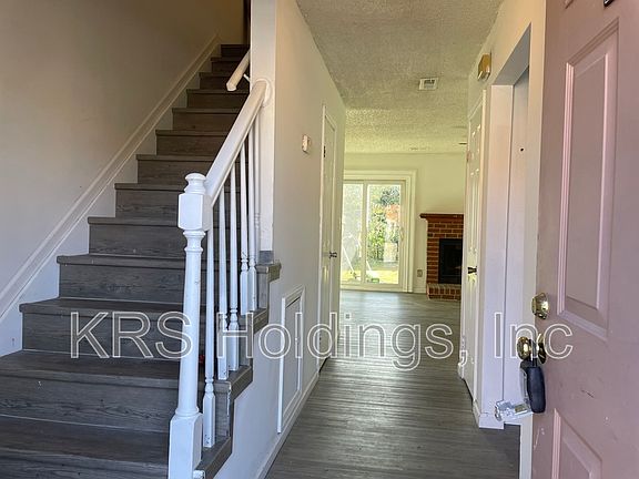2nd image of 1325 Battleford Dr