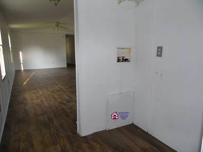 683 Pecan Rd — Photo 5