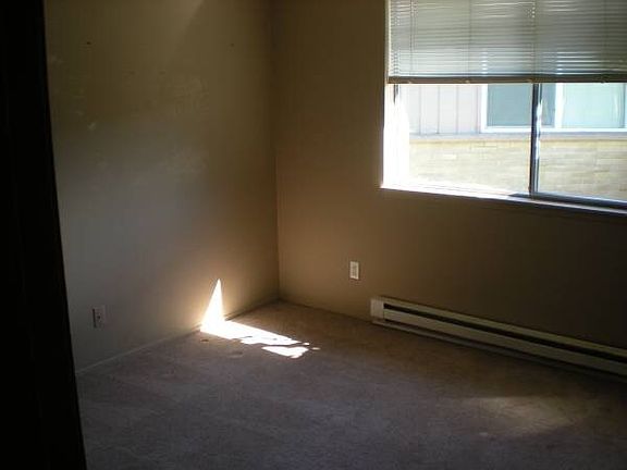 4th image of 28514 46th Ave S